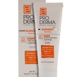 کرم ضد آفتاب فاقد چربی پرودرما  SPF50 بژ روشن مناسب پوست های چرب و جوش دار با حجم 40 میلی لیتر