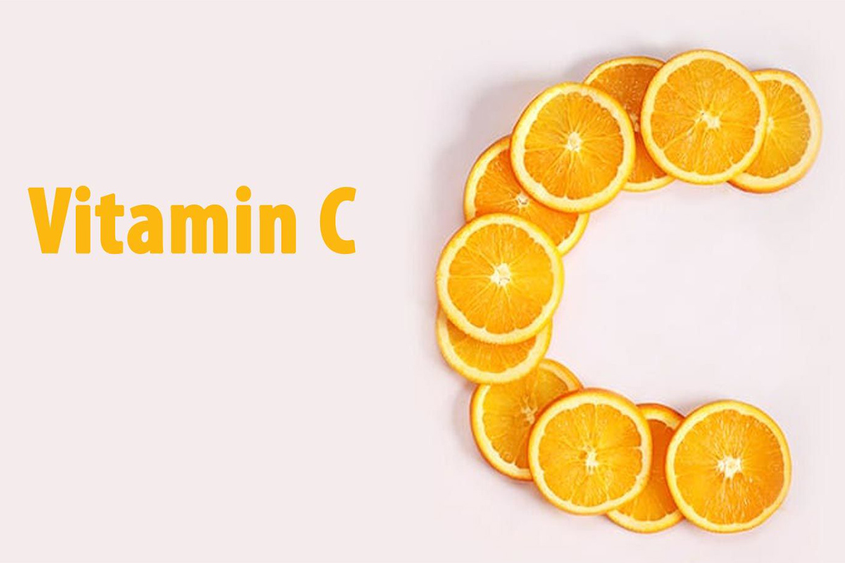 ویتامین C از مواد موثر کپسول ویتامین C و زینک 5 میلی گرم یوروویتال
