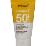کرم ضد آفتاب +SPF50 حاوی ویتامین C ویتالیر رنگ بژ طبیعی حجم 40 میلی لیتر