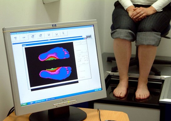 کلینیک ساخت کفی طبی با اسکن کف پا در تهران